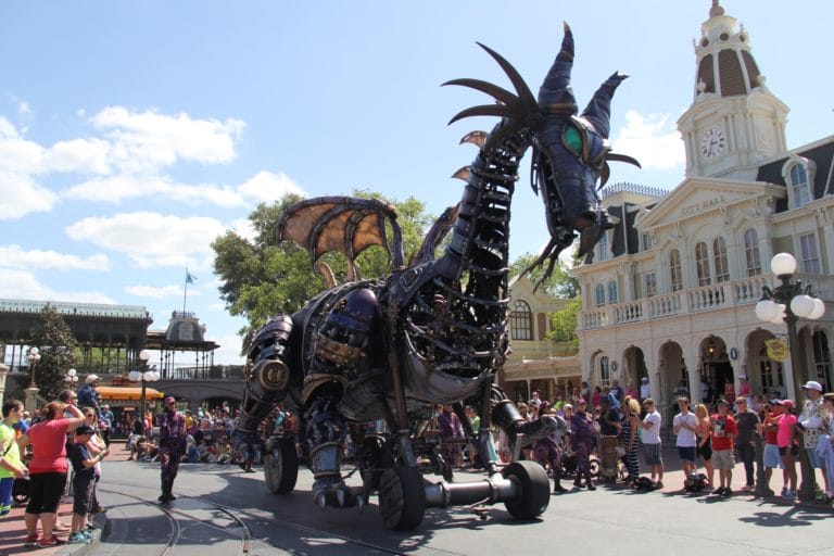 Disney Stars on Parade Dragon arrives in Disneyland Paris - Travel to ...