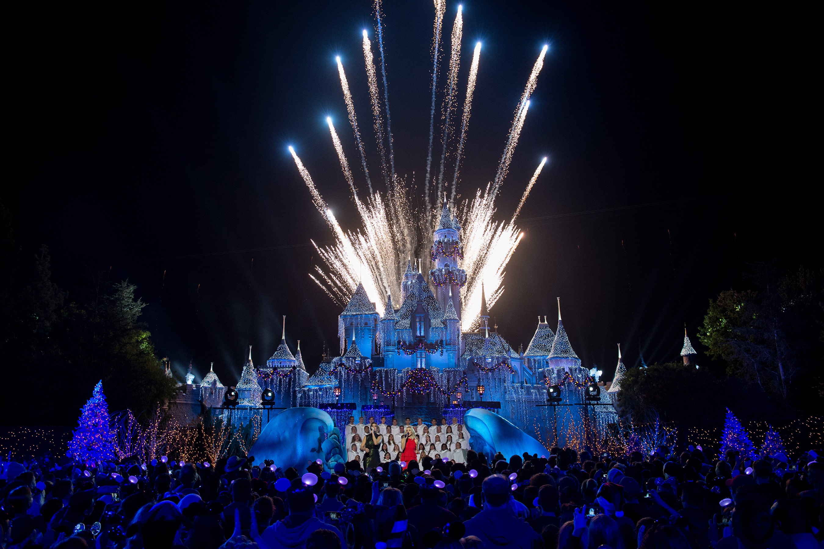 Photos: ABC's 2017 'The Wonderful World of Disney: Magical Holiday 