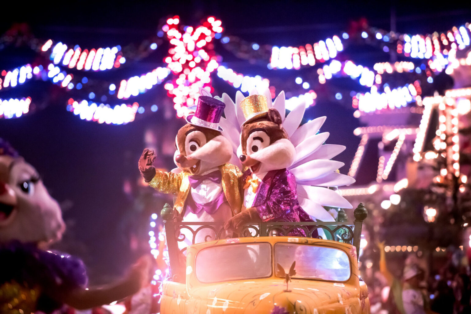 Tickets on sale for Disneyland Paris&#039; New Year&#039;s Eve Party 2023 - Travel to the Magic