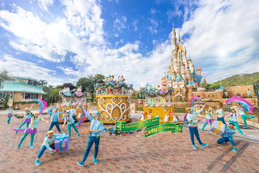 ‘A Disney Christmas’ Returns to Hong Kong Disneyland Resort Travel to